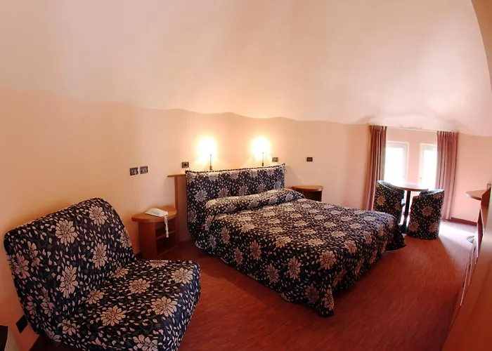 Hotel Etoile Du Nord 3*